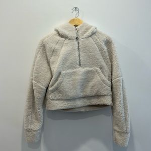 Lululemon scuba half zip hoodie. Size XS/S in cream. Sherpa / Teddy fabric.